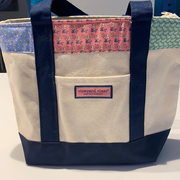 Vineyard Vines Handbags - Vineyard Vines small canvas tote